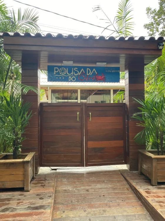 Entrada da Pousada do Siri na Ilha do Mel