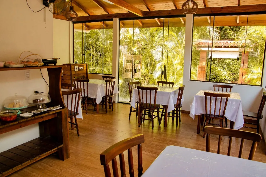 Espaço para café da manhã na Pousada do Siri