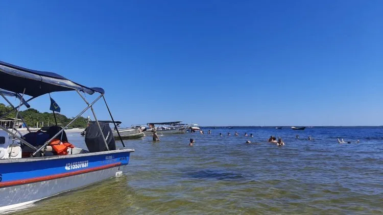 praia Baía dos Golfinhos - Ilha do Mel - PR