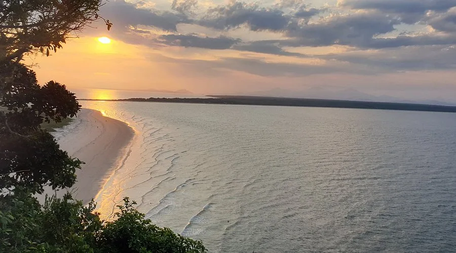 Praia do Istmo, Ilha do Mel, PR