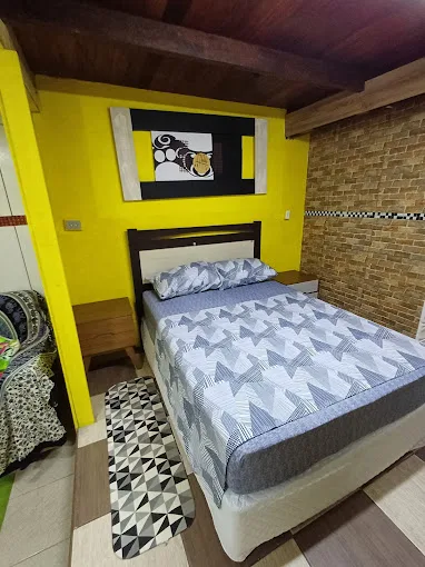 quarto com cama de casal