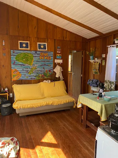 Sala de estar casinha da teca