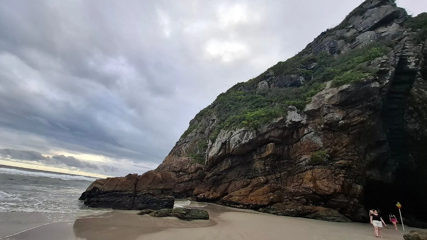 Gruta das Encantadas próxima à Praia de Encantadas