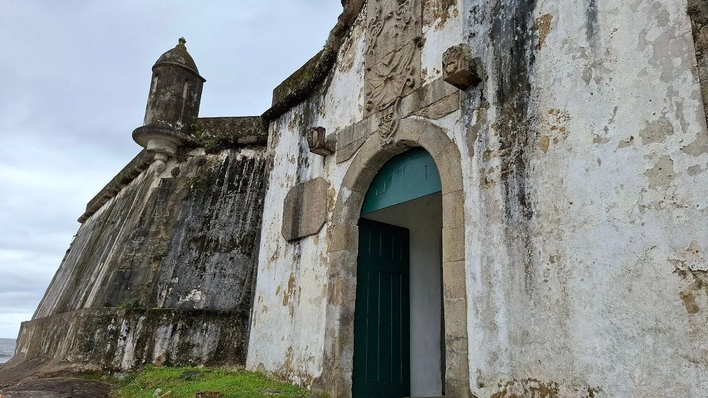 Ponto turístico da Praia de Encantadas na Ilha do Mel